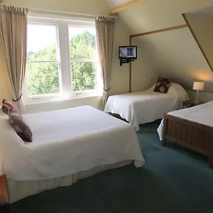 Elgin Bed & Breakfast Bath